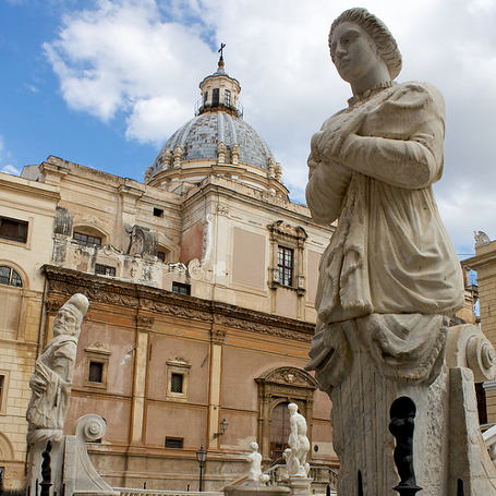 Piazza Pretoria. Palermo, Sicily. Click for credits and larger image